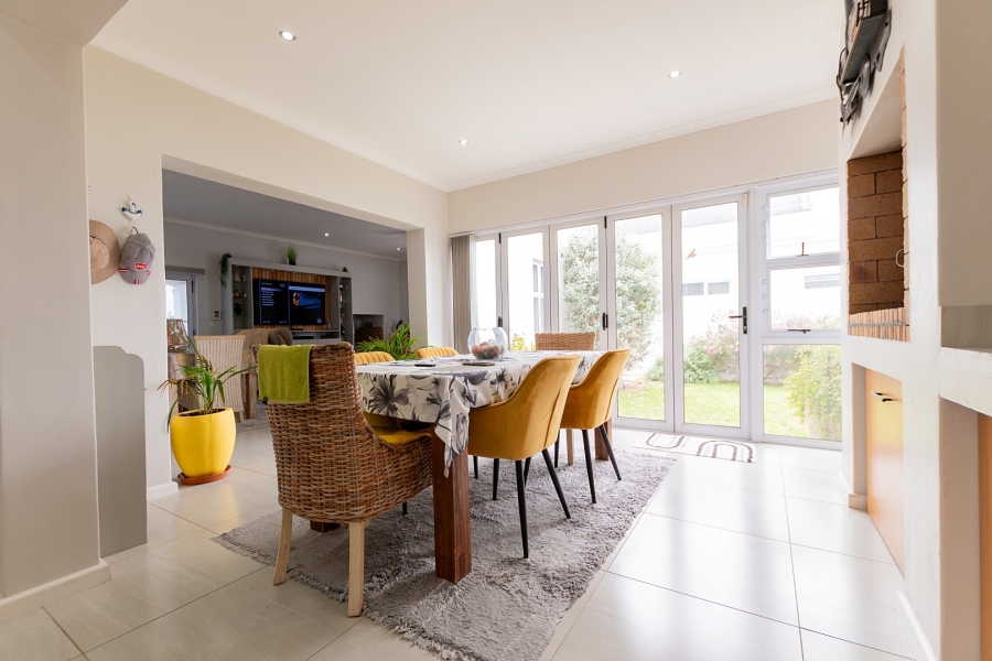 3 Bedroom Property for Sale in Lampiesbaai Western Cape
